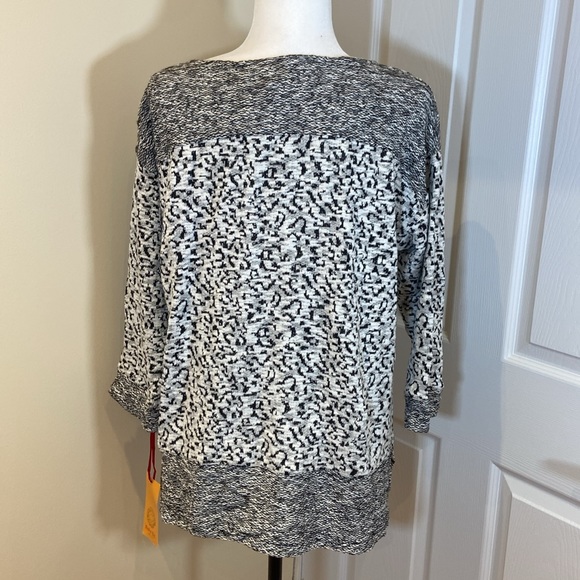 RUBY RD | Size M | animal print pattern sweater - Picture 4 of 8